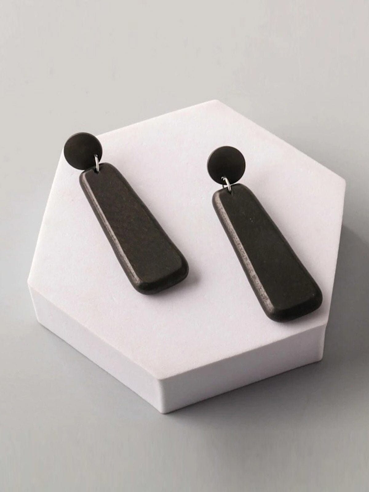 FASHION ASSORTED COLORS EARRINGS