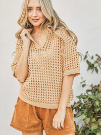 WOMEN'S SHORT SLEEVE V-NECK KNIT BLOUSE