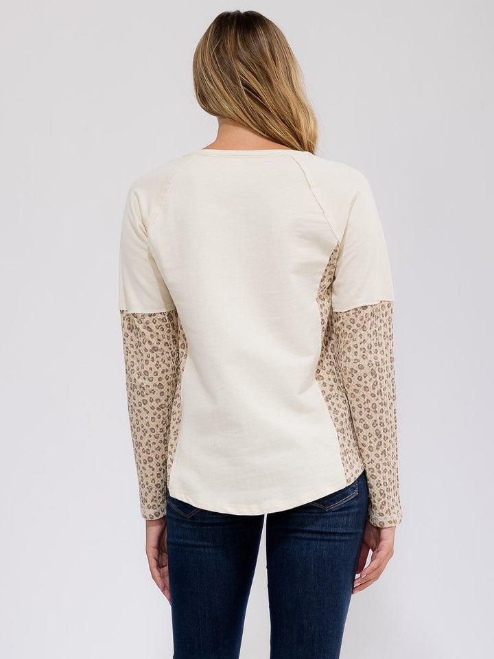 WOMEN'S LONG SLEEVE ANIMAL PRINT CONTRAST TOP