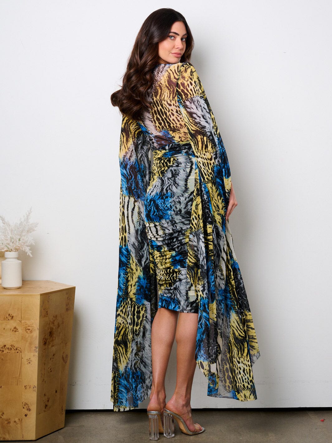WOMEN'S LONG BELL SLEEVE V-NECK RUCHED ANIMAL PRINT MIDI DRESS