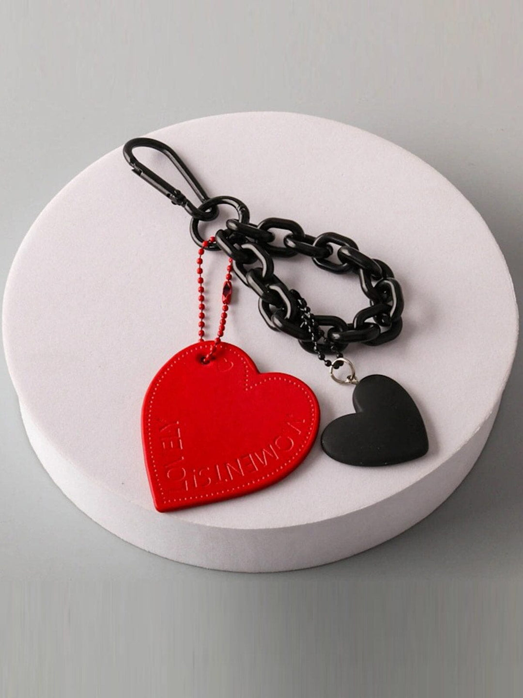 FASHION BLACK & RED HEART PENDANT KEYCHAIN