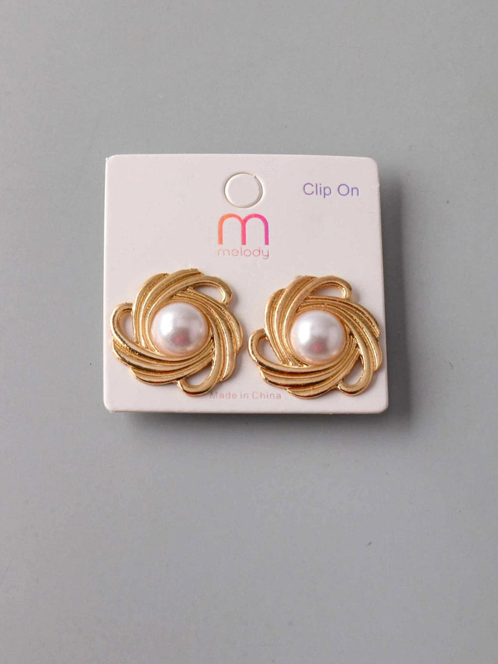 FASHION PEARL EARRINGS