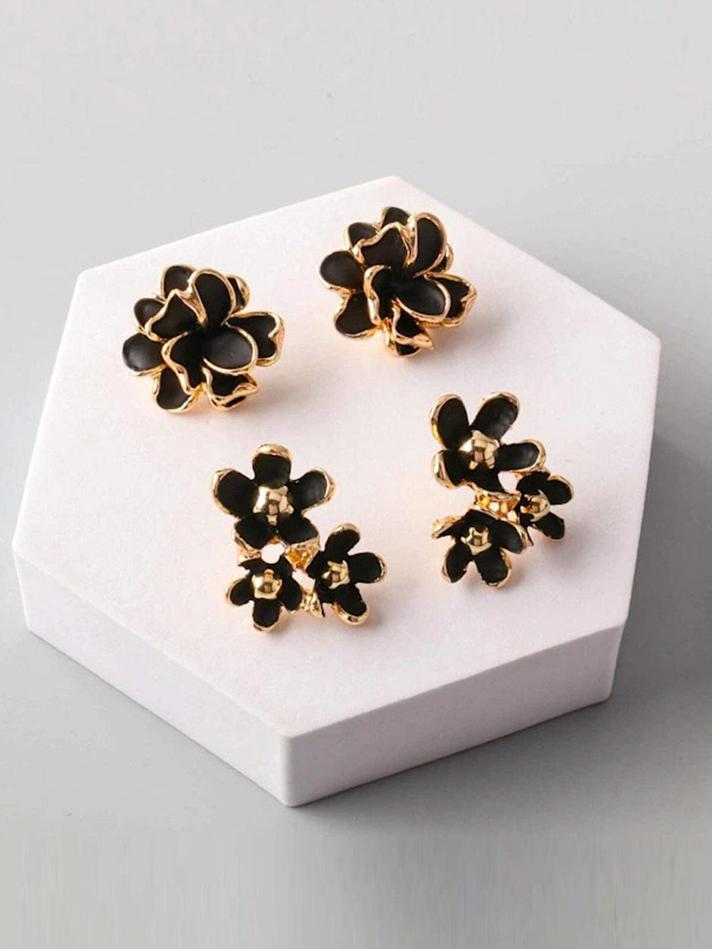 FASHION FLOWERS 2PC. SET EARRINGS