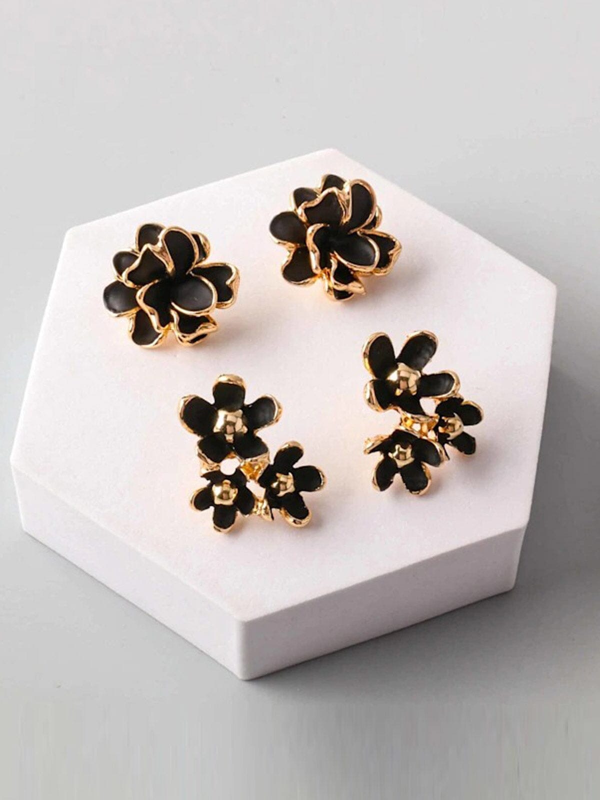 FASHION FLOWERS 2PC. SET EARRINGS