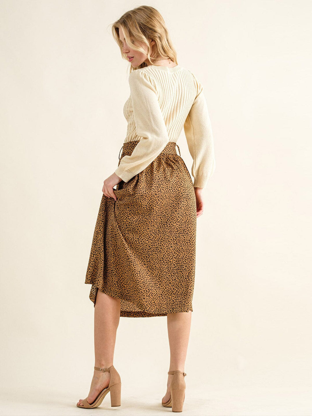 WOMEN'S LONG SLEEVE V-NECK BUTTON UP KNIT BODYSUIT