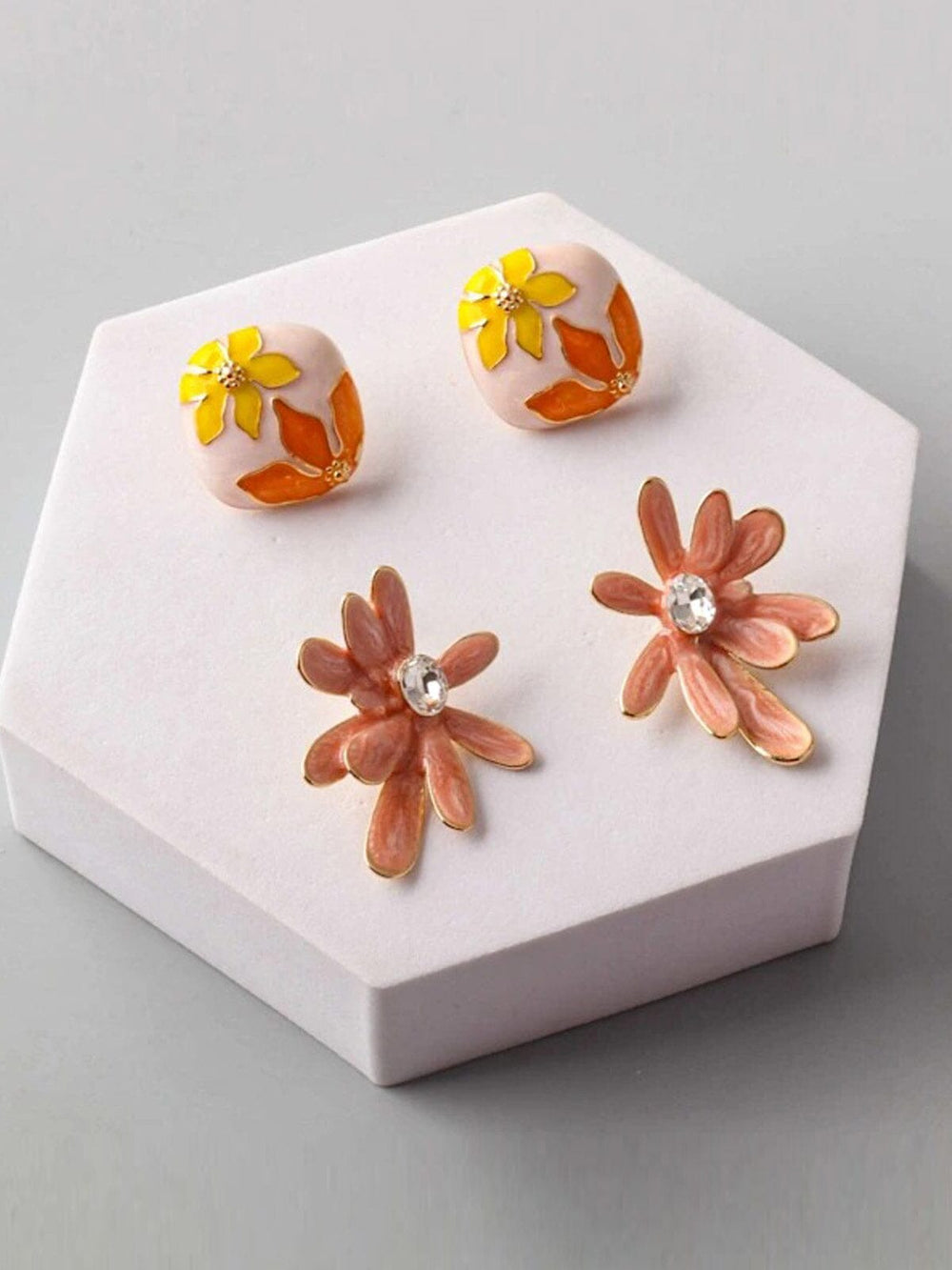 FASHION FLOWERS 2PC. SET EARRINGS