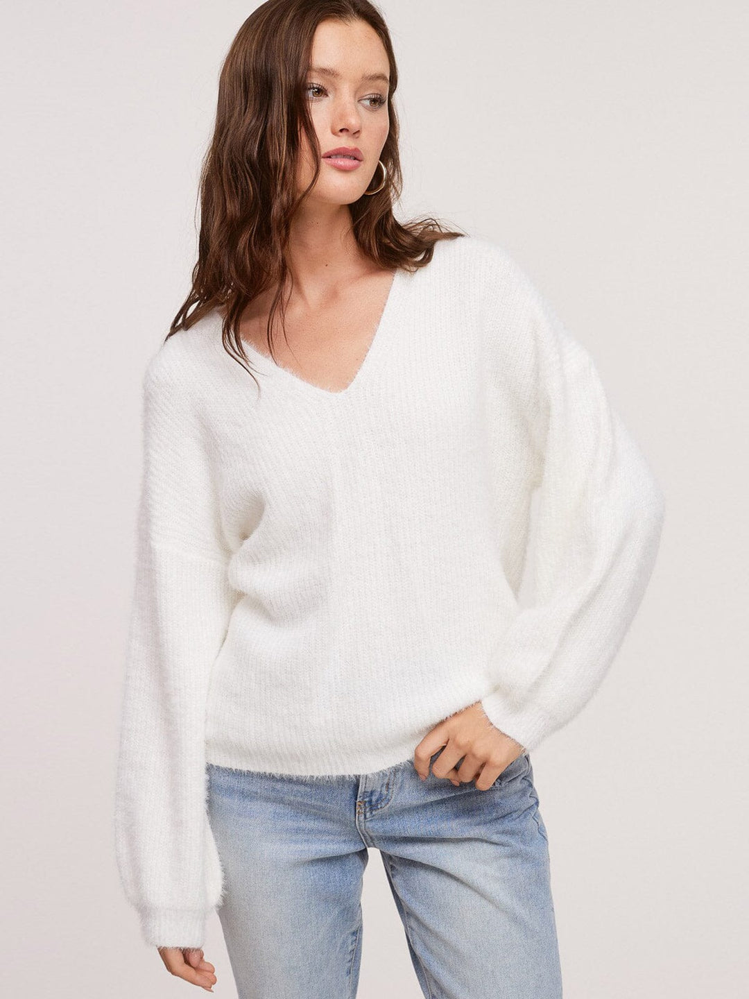 WOMENS LONG SLEEVE PULLOVER FUZZY SWEATER