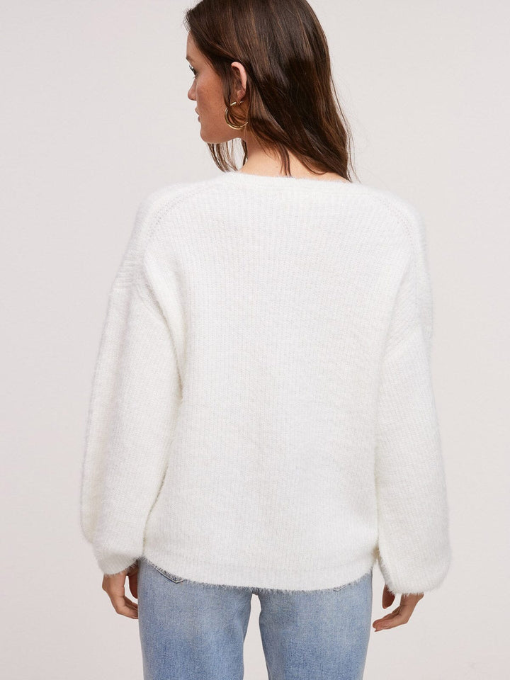 WOMENS LONG SLEEVE PULLOVER FUZZY SWEATER