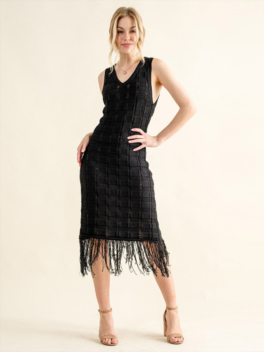 WOMEN'S SLEEVELESS V-NECK FRINGE BOTTOM HEM KNIT MIDI DRESS