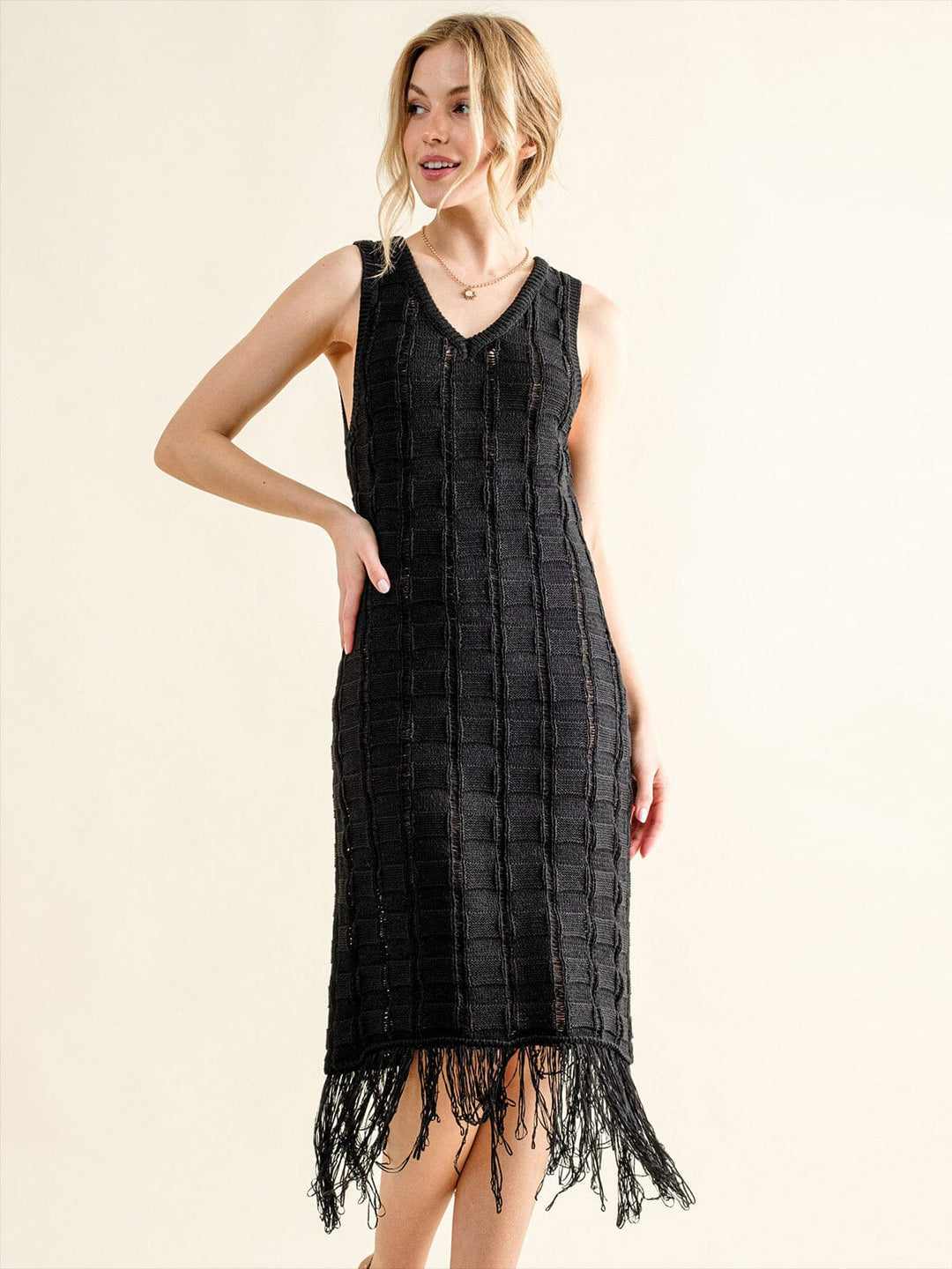 WOMEN'S SLEEVELESS V-NECK FRINGE BOTTOM HEM KNIT MIDI DRESS