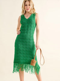 WOMEN'S SLEEVELESS V-NECK FRINGE BOTTOM HEM KNIT MIDI DRESS