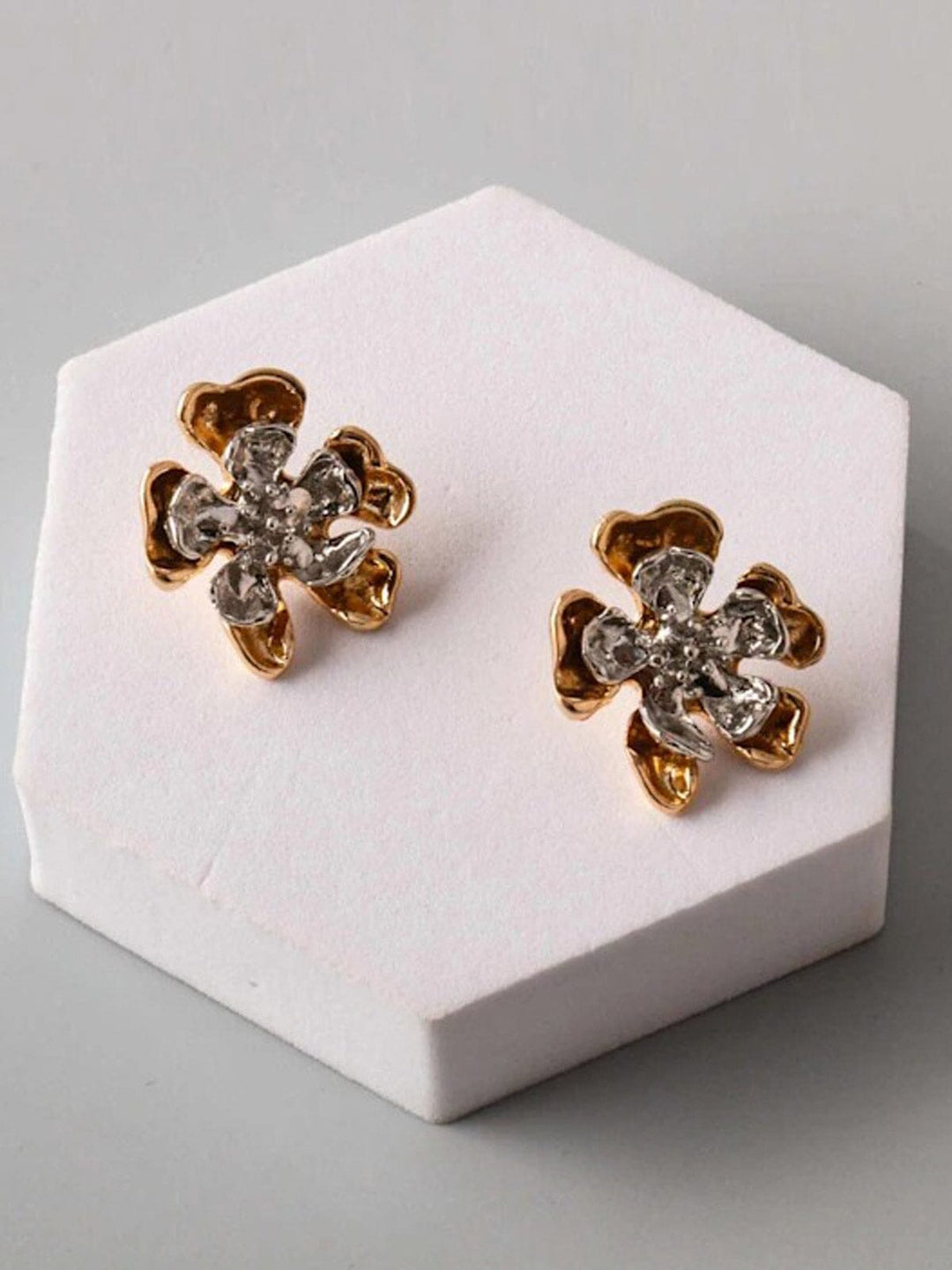FASHION GOLD & SILVER FLOWER EARRINGS