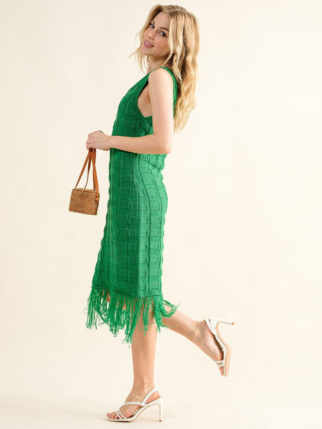 WOMEN'S SLEEVELESS V-NECK FRINGE BOTTOM HEM KNIT MIDI DRESS