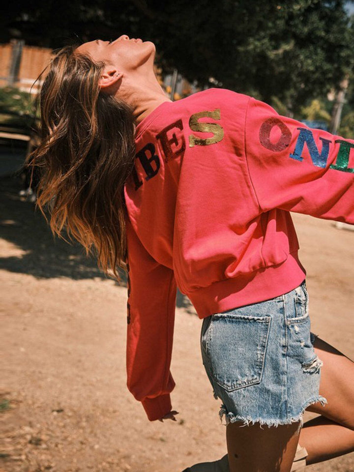 WOMEN'S LONG SLEEVE GRAPHIC PULLOVER SWEATER