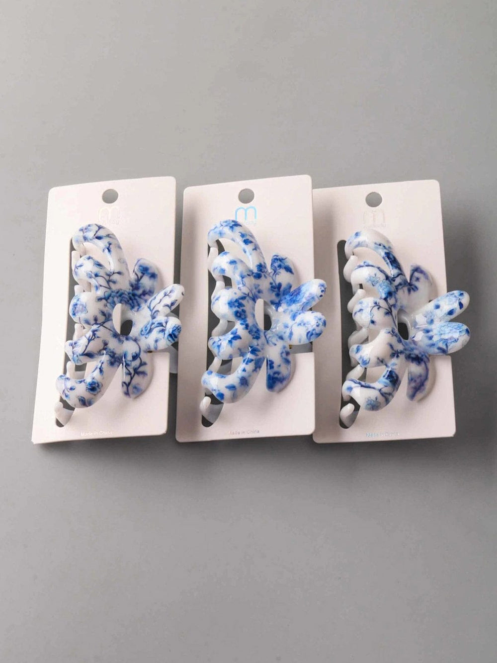FASHION BLUE WHITE FLOWER HAIR CLAW CLIPS