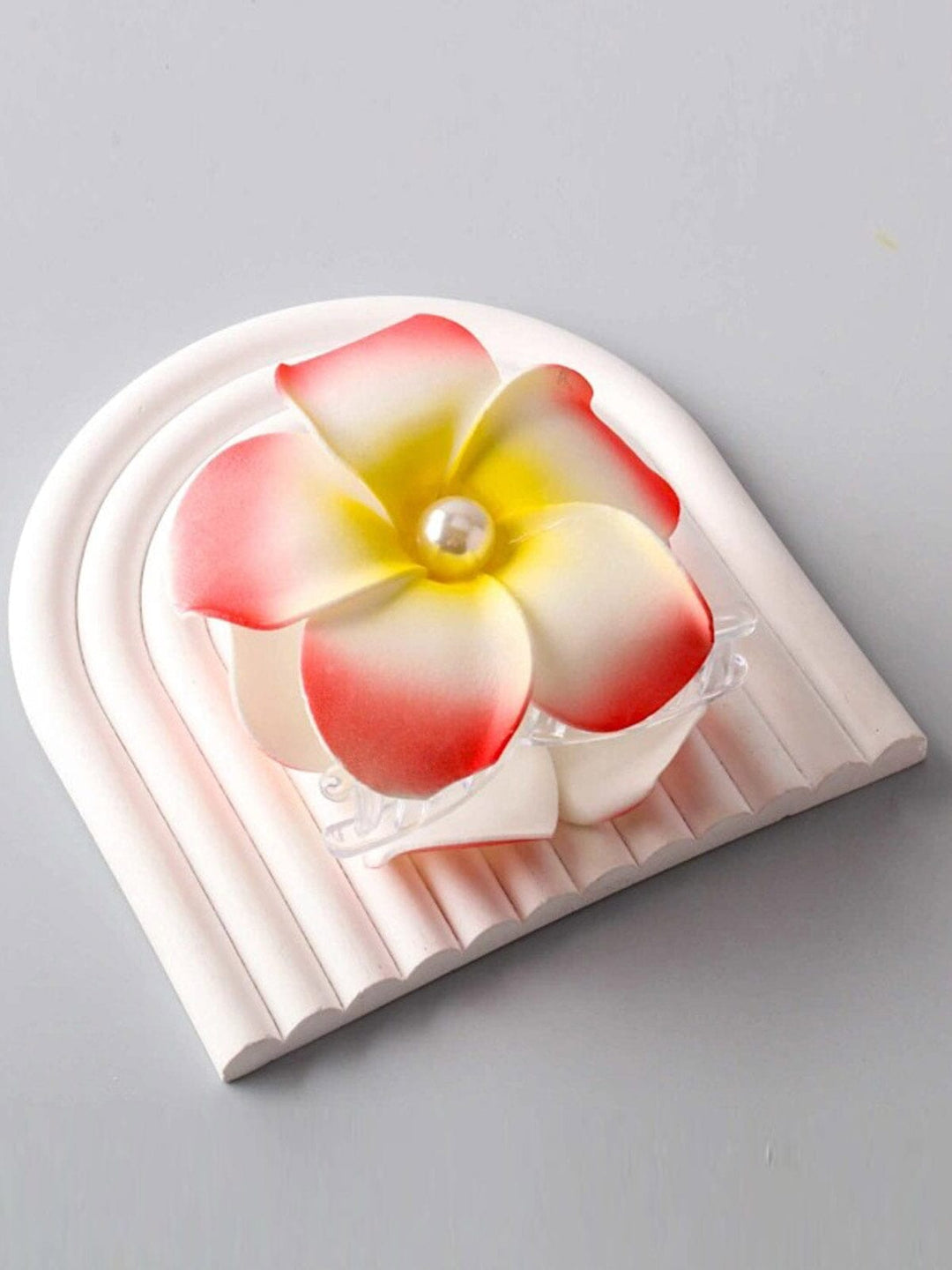 FASHION ASSORTED COLORS FLOWER HAIR CLAW CLIPS