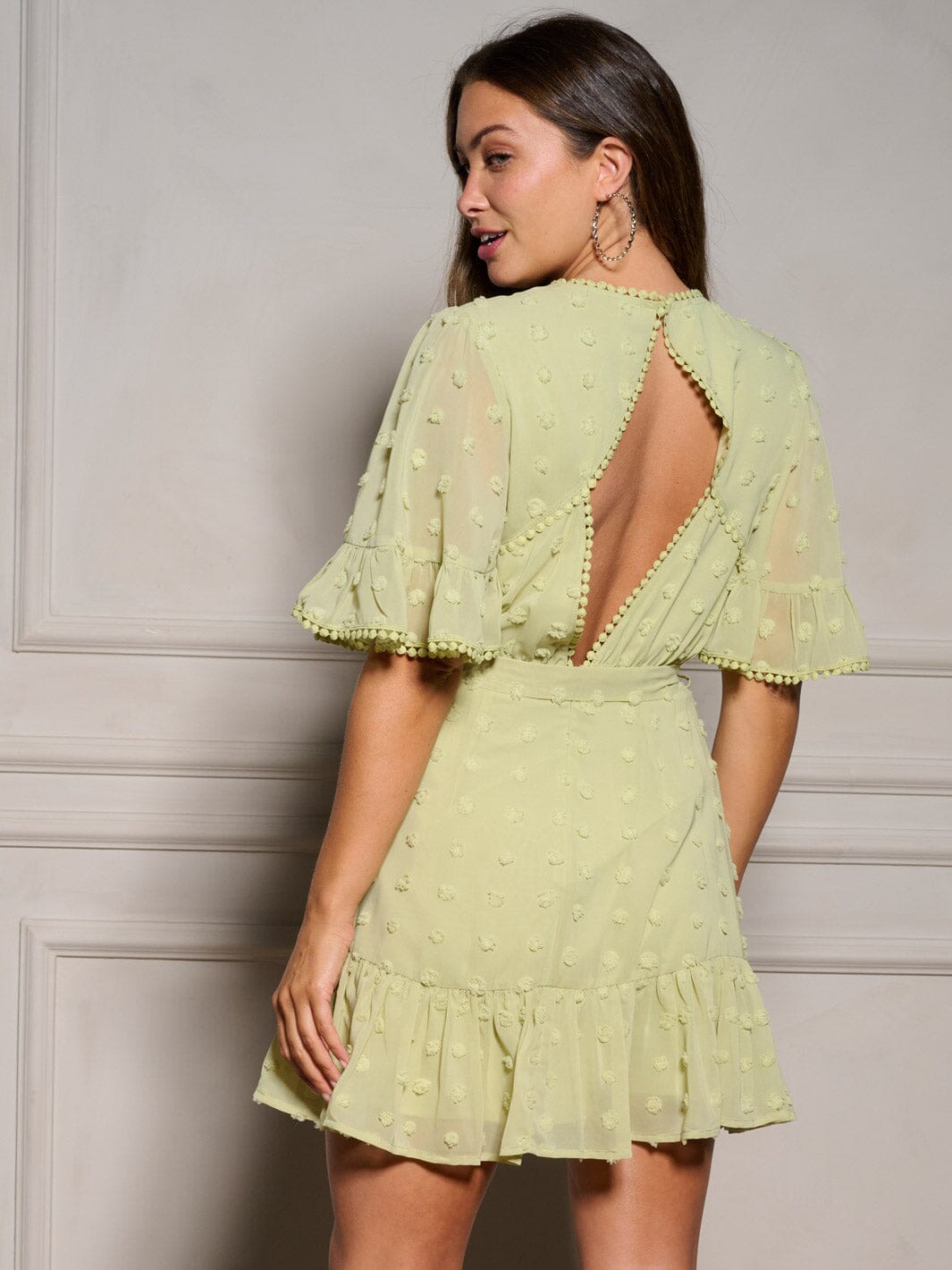 WOMEN'S SHORT SLEEVE OPEN BACK RUFFLE SWISS DOTS MINI DRESS