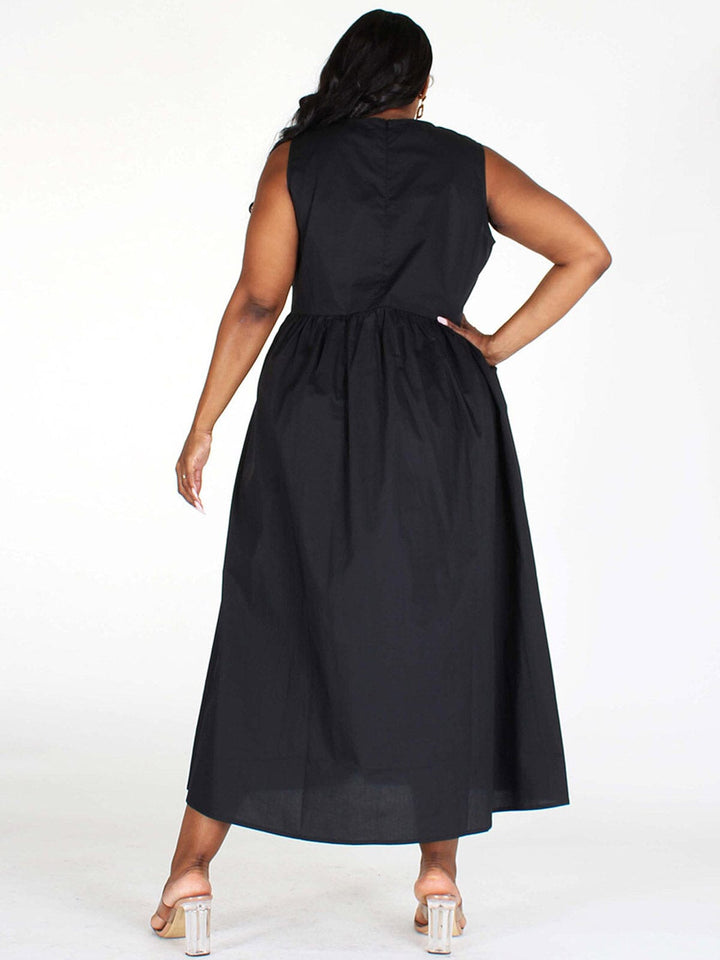 PLUS SIZE SLEEVELESS POCKETS FIT & FLARE MAXI DRESS