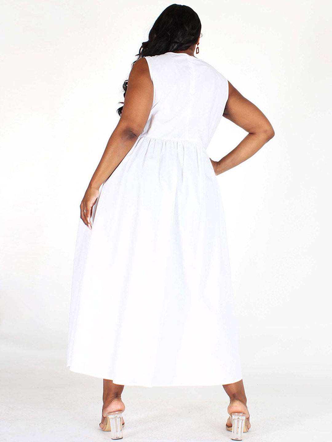 PLUS SIZE SLEEVELESS POCKETS FIT & FLARE MAXI DRESS