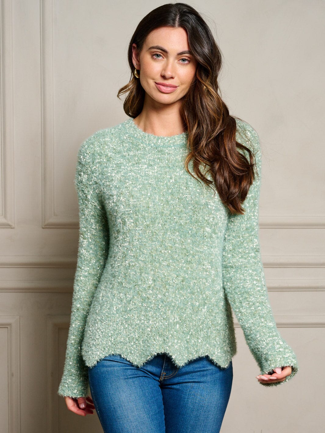 WOMEN'S LONG SLEEVE FUZZY PULLOVER SWEATER