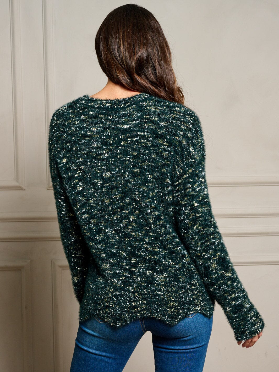 WOMEN'S LONG SLEEVE FUZZY PULLOVER SWEATER