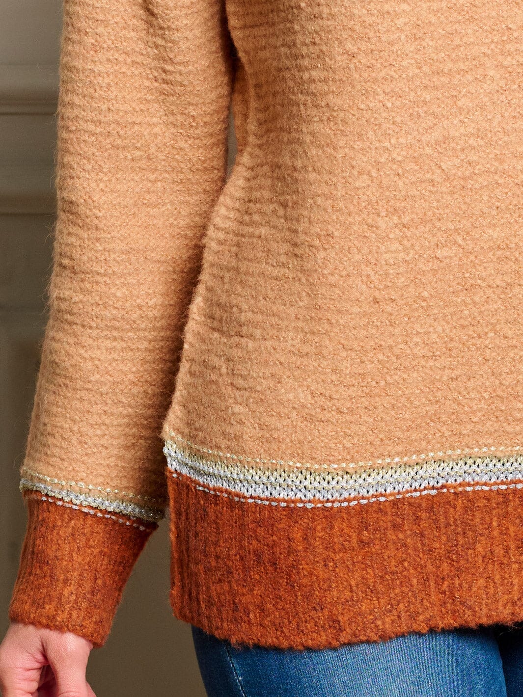 WOMEN'S LONG SLEEVE COLORBLOCK PULLOVER SWEATER