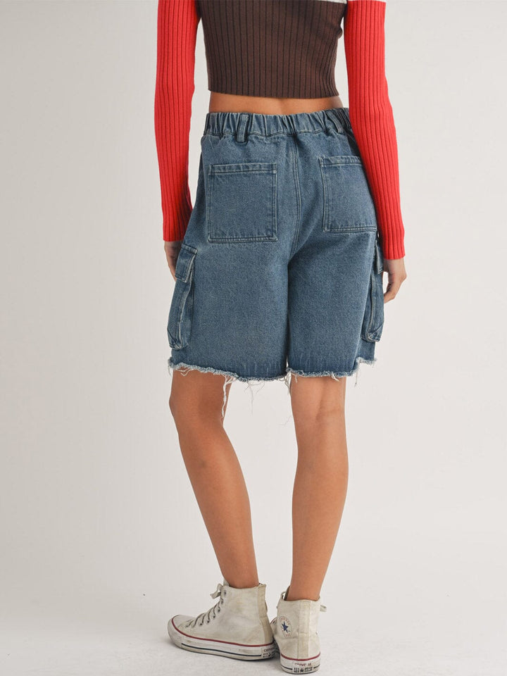 WOMEN'S BUTTON CLOSURE CARGO POCKETS DENIM SHORTS