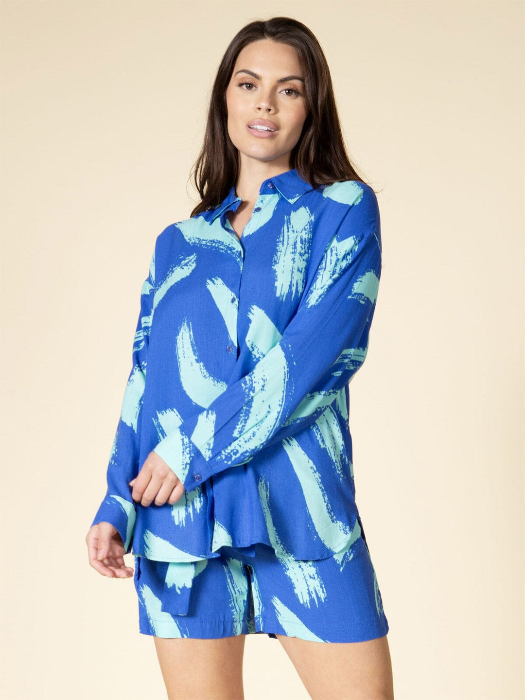 WOMEN'S LONG SLEEVE BUTTON UP TOP & SHORTS PRINTED 2PC. SET