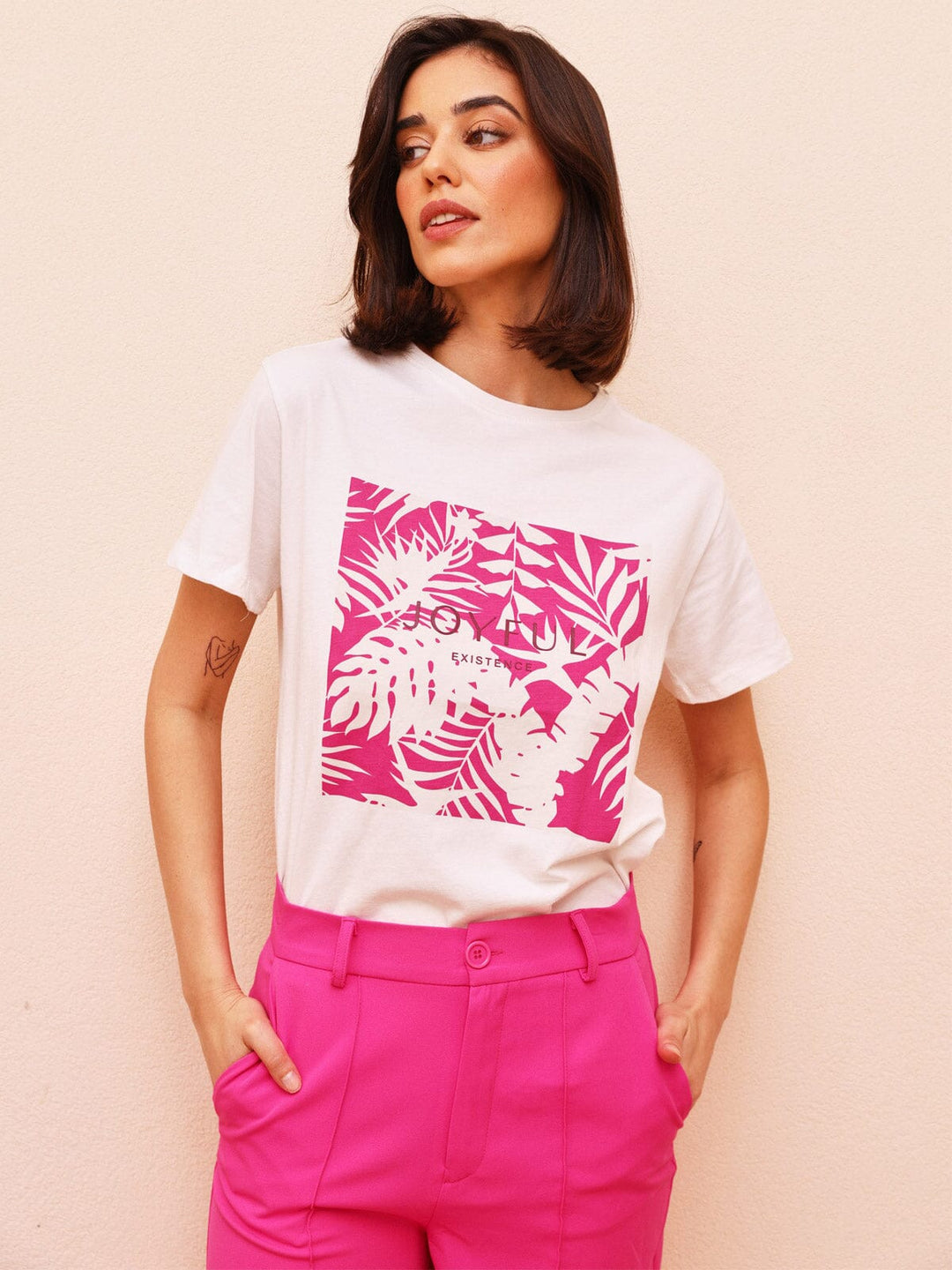 WOMEN'S SHORT SLEEVE GRAPHIC BASIC T-SHIRT