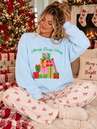WOMEN'S LONG SLEEVE MERRY EVERY THING GRAPHIC PULLOVER SWEATER