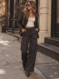 WOMEN'S BUTTON CLOSURE CARGO FRONT POCKETS WIDE LEG PANTS