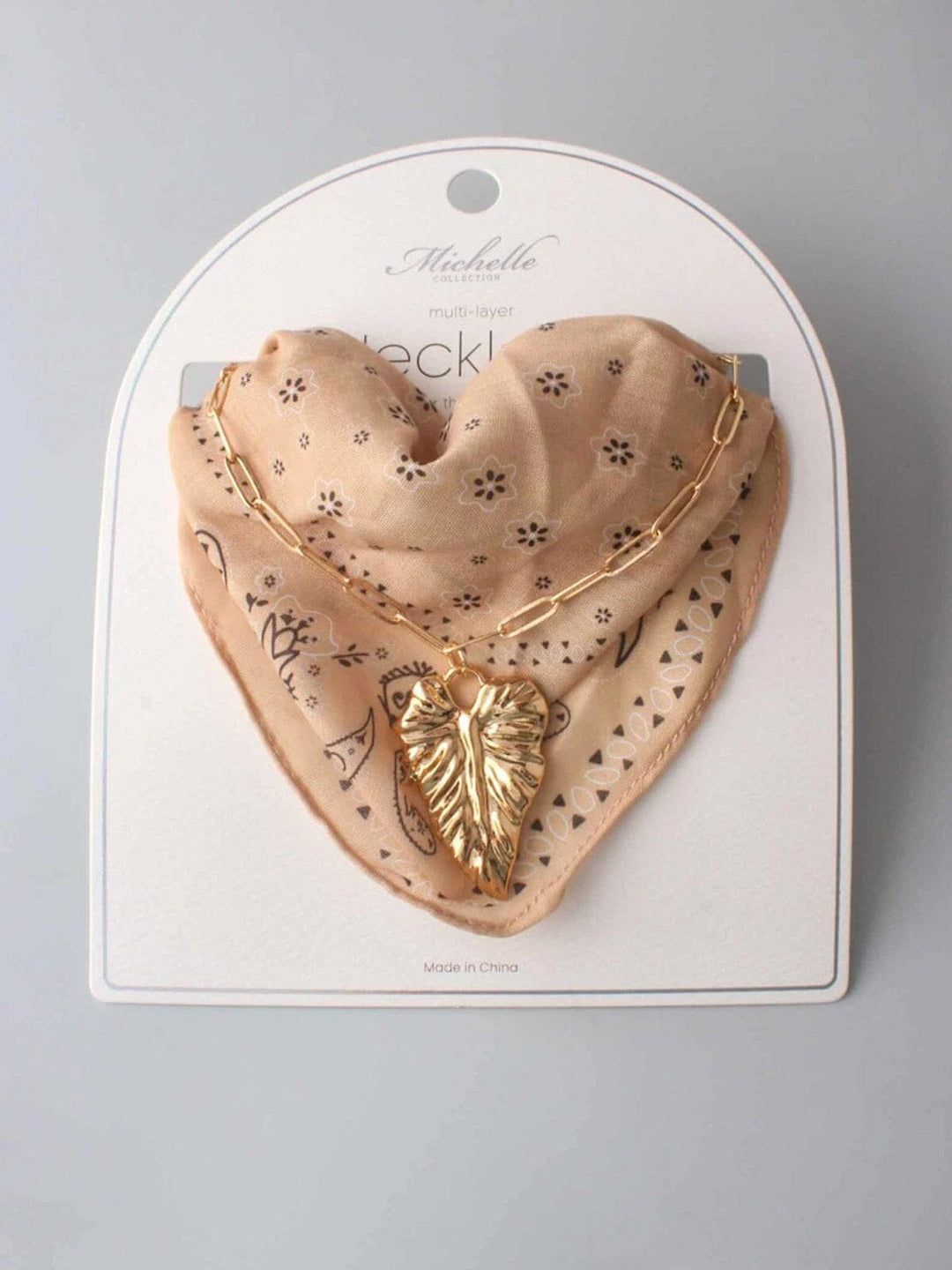 FASHION MULTI LAYER BANDANA LEAF PENDANT NECKLACE