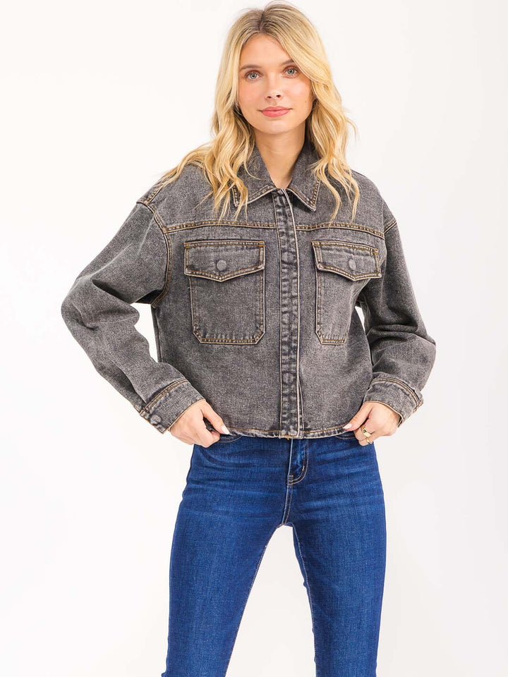 WOMENS'S LONG SLEEVE BUTTON CLOSURE FRONT POCKETS DENIM JACKET