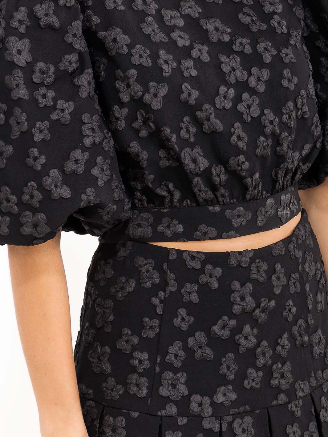 WOMEN'S SHORT PUFF SLEEVE TOP & ZIP UP FLARE MINI SKIRT FLORAL DETAILED 2PC. SET