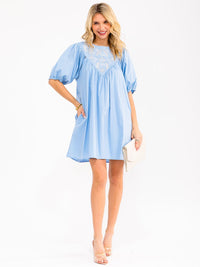 WOMEN'S SHORT PUFF SLEEVE FRONT POCKETS EMBROIDERY DETAILED TUNIC MINI DRESS