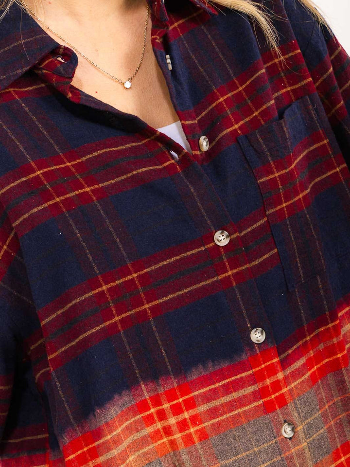 WOMEN'S LONG SLEEVE BUTTON UP FRONT POCKET PLAID TOP