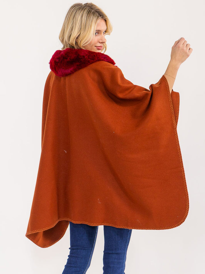 WOMEN'S BUTTON CLOSURE FAUX FUR COLLAR WRAP PONCHO