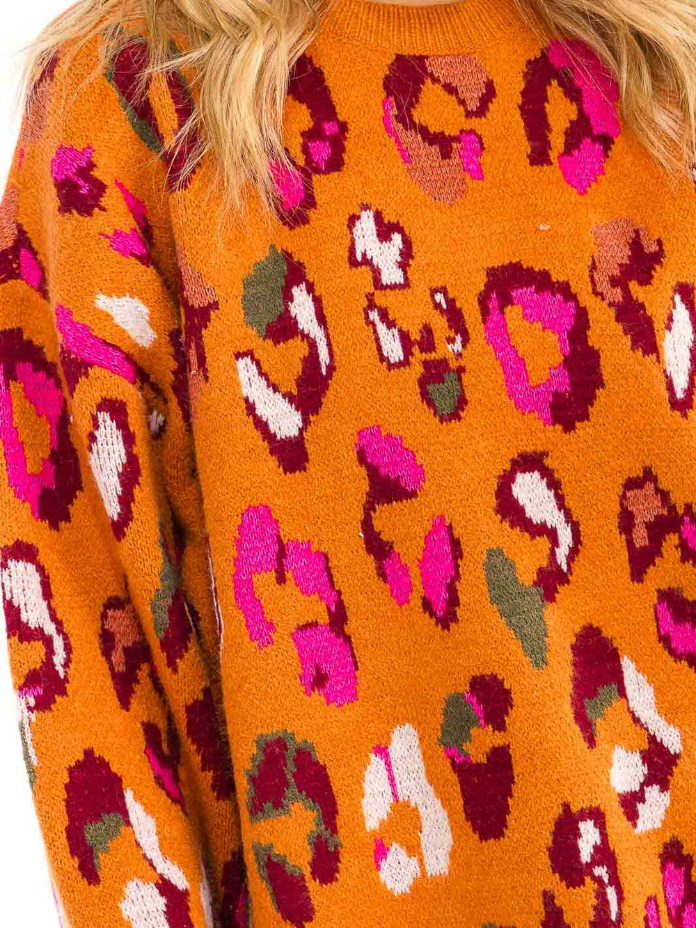 WOMEN'S LONG SLEEVE ANIMAL PRINT PULLOVER SWEATER