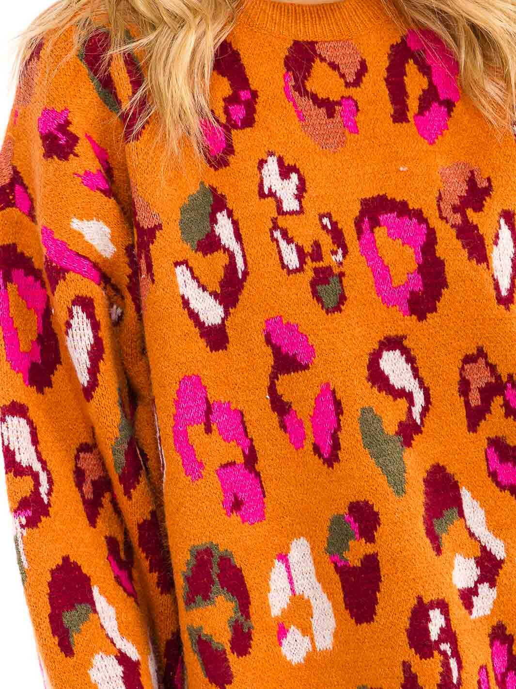 WOMEN'S LONG SLEEVE ANIMAL PRINT PULLOVER SWEATER