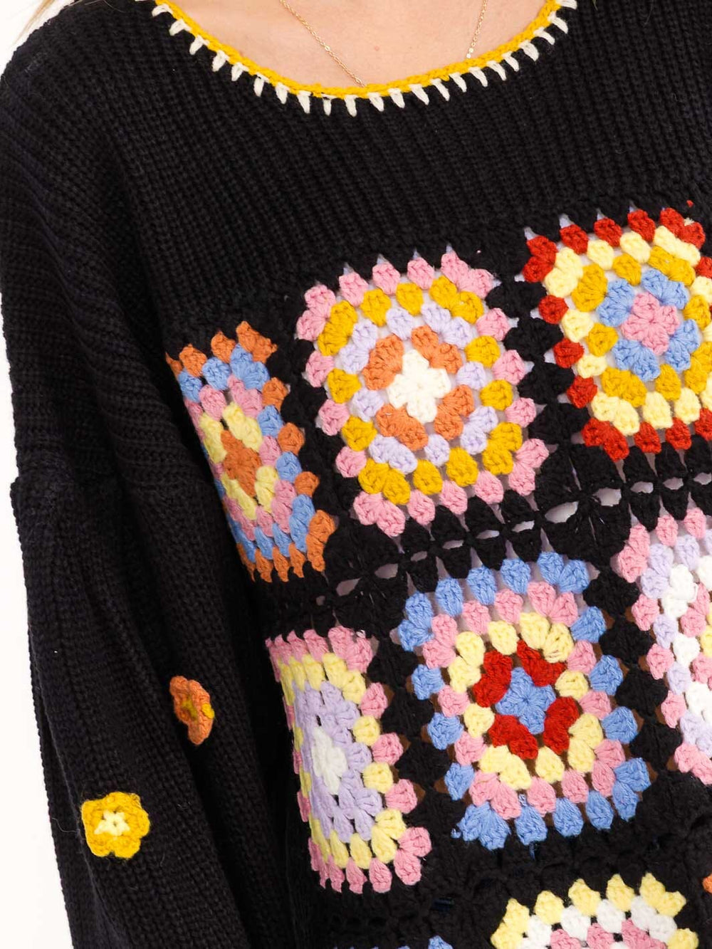 WOMEN'S LONG SLEEVE KNIT DETAILED PULLOVER SWEATER