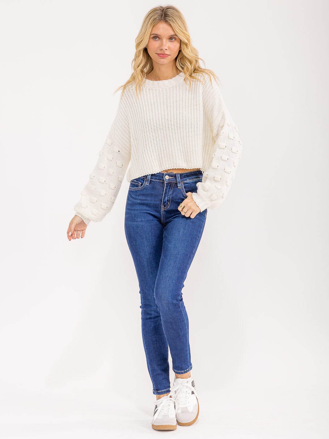 WOMEN'S LONG SLEEVE DETAILED KNIT PULLOVER SWEATER