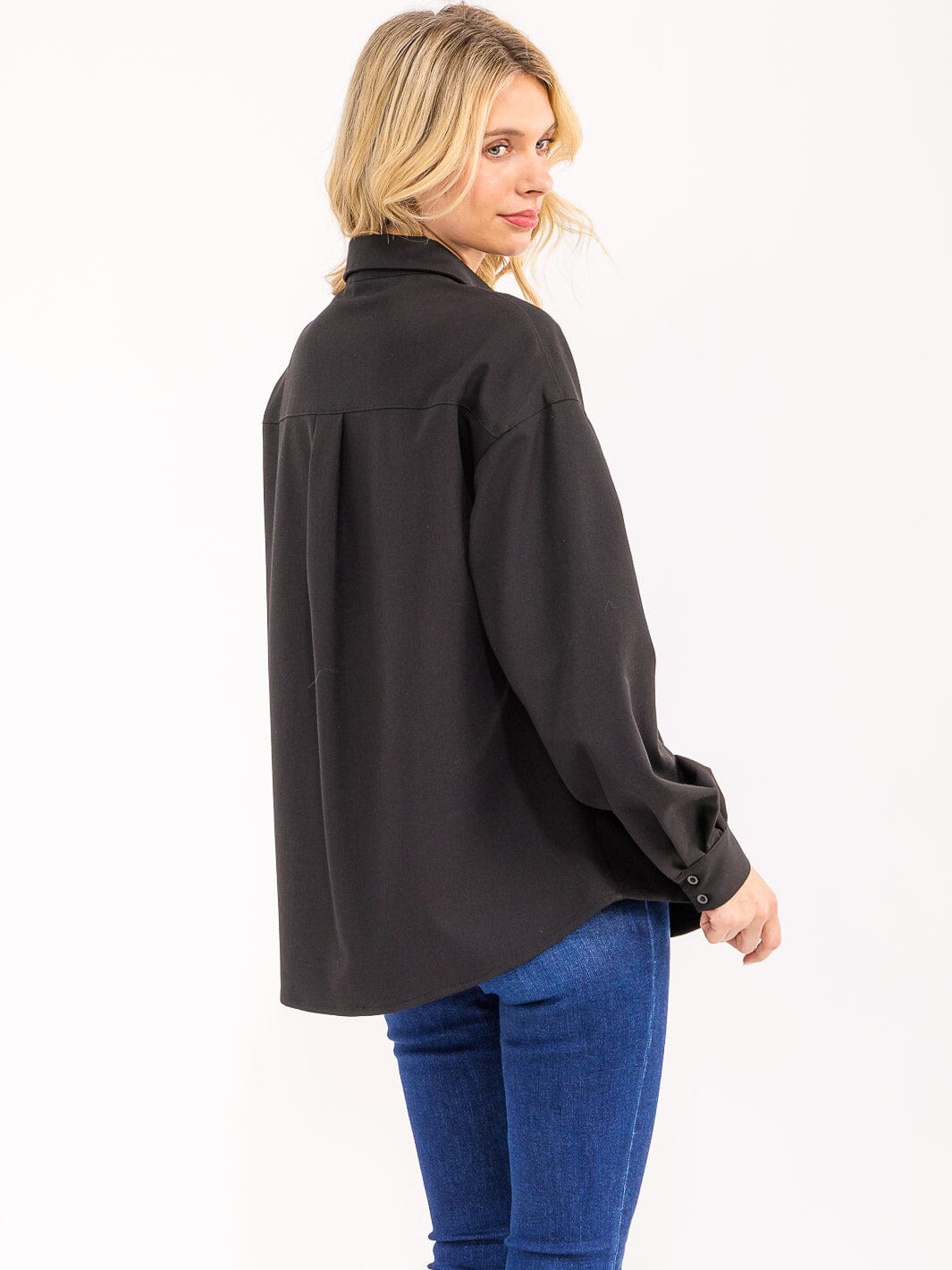 WOMENS'S LONG SLEEVE BUTTON CLOSURE FRONT SHIMMER POCKETS SHIRT