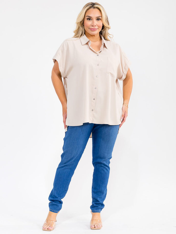 PLUS SIZE SHORT SLEEVE V-NECK BUTTON UP FRONT POCKET HIGH LOW TOP
