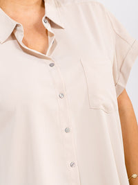 PLUS SIZE SHORT SLEEVE V-NECK BUTTON UP FRONT POCKET HIGH LOW TOP