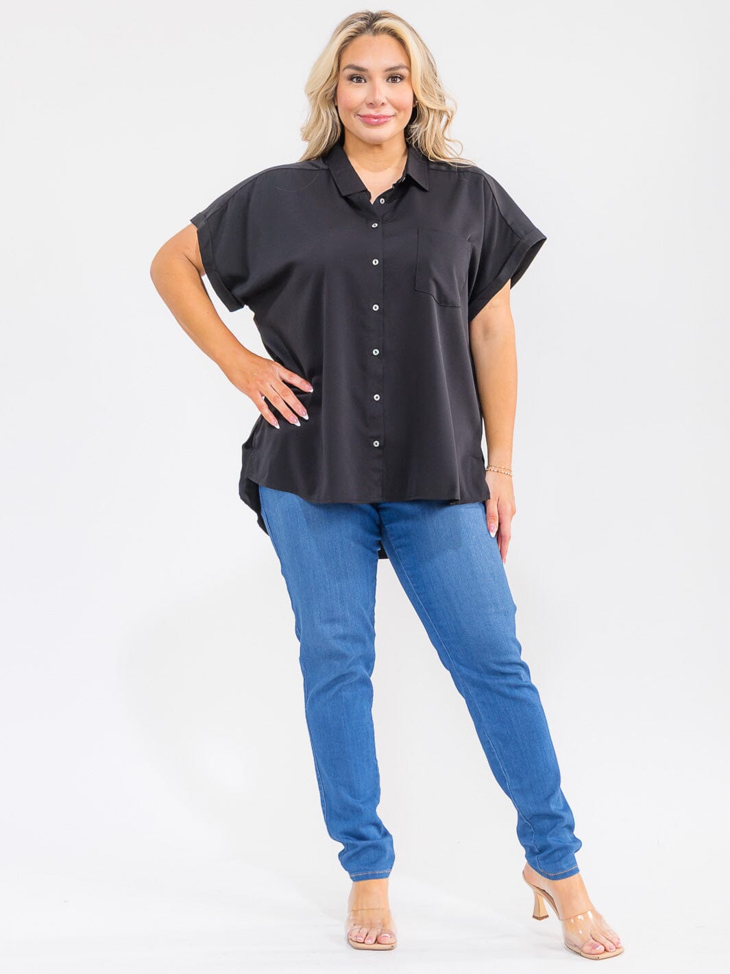 PLUS SIZE SHORT SLEEVE V-NECK BUTTON UP FRONT POCKET HIGH LOW TOP