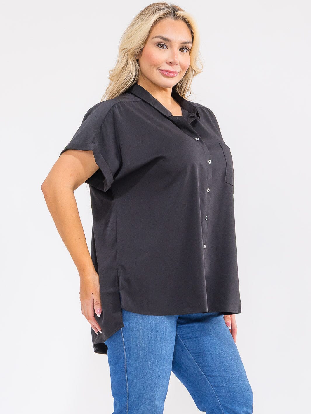 PLUS SIZE SHORT SLEEVE V-NECK BUTTON UP FRONT POCKET HIGH LOW TOP