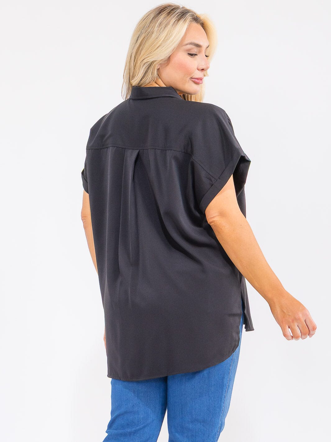 PLUS SIZE SHORT SLEEVE V-NECK BUTTON UP FRONT POCKET HIGH LOW TOP