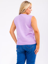 PLUS SIZE SLEEVELESS V-NECK MULTI PRINT TOP