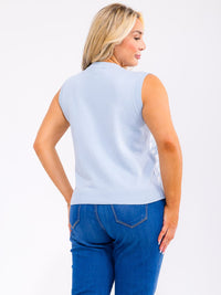 PLUS SIZE SLEEVELESS V-NECK MULTI PRINT TOP