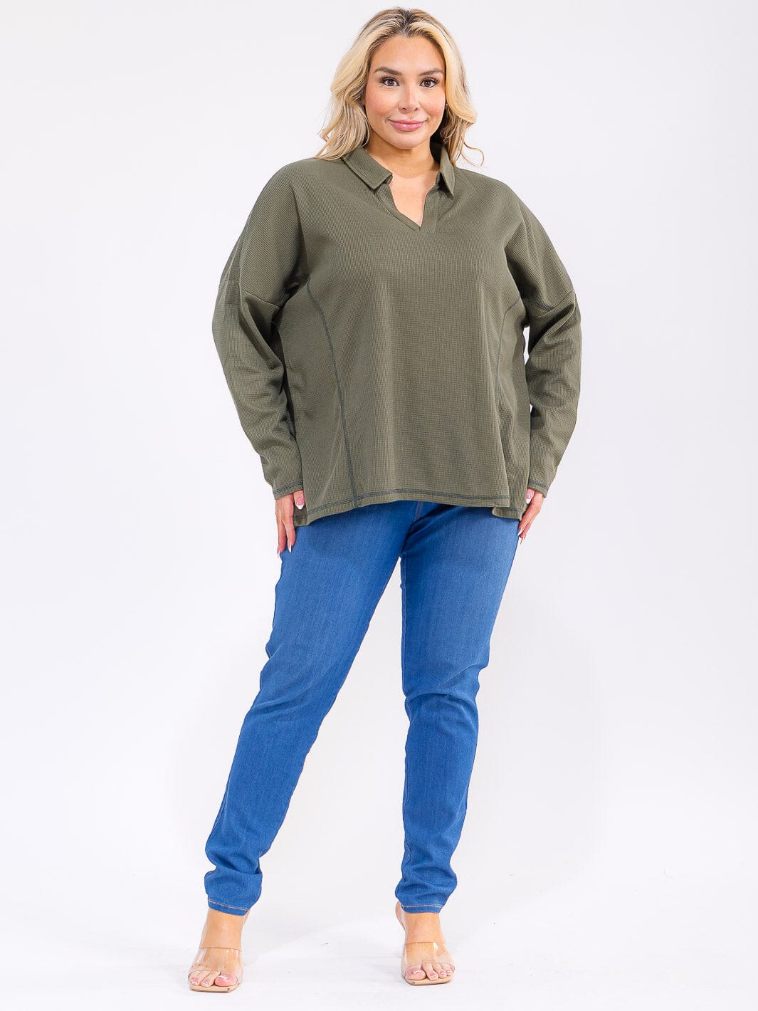 PLUS SIZE LONG SLEEVE V-NECK COLLAR TOP